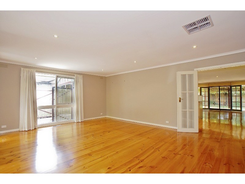 11 Oakbank Court, Wheelers Hill VIC 3150