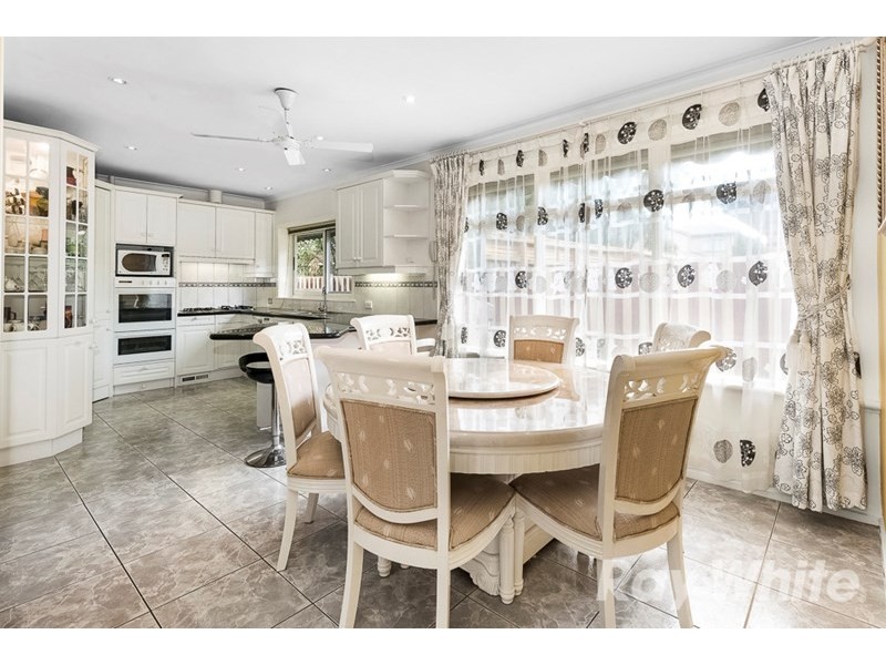 49 Delmore Crescent, Glen Waverley VIC 3150