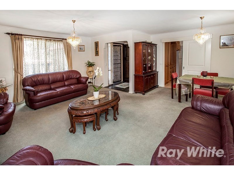 15 Calderwood Avenue, Wheelers Hill VIC 3150