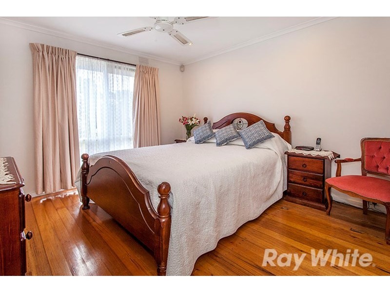 15 Calderwood Avenue, Wheelers Hill VIC 3150
