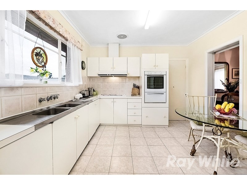 16 Marriott Parade, Glen Waverley VIC 3150