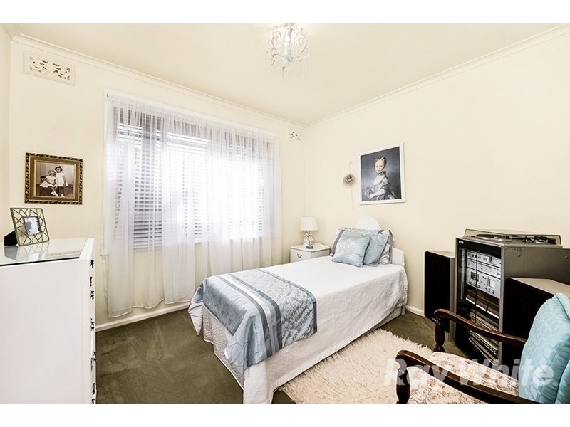 16 Marriott Parade, Glen Waverley VIC 3150