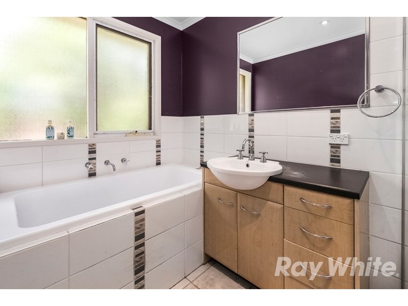 20 King Arthur Drive, Glen Waverley VIC 3150