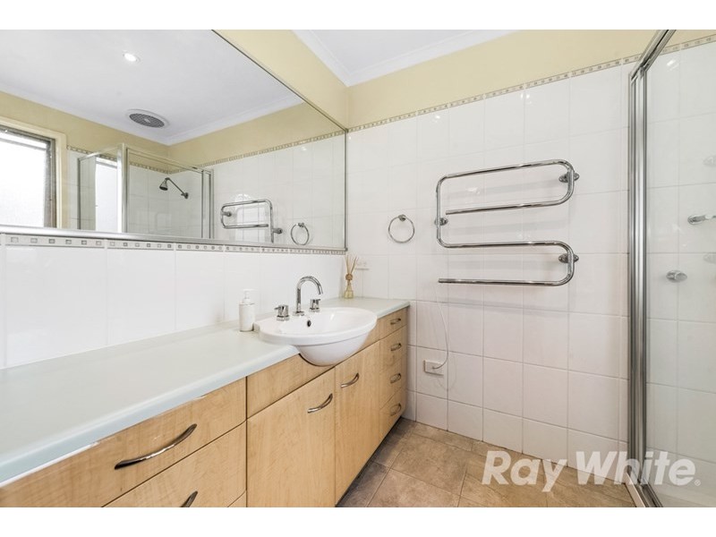 20 King Arthur Drive, Glen Waverley VIC 3150