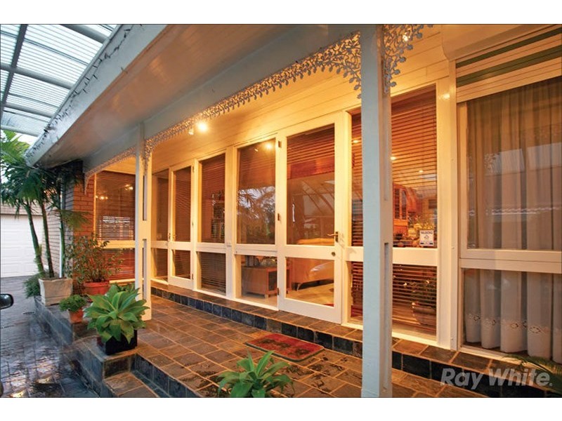 709 Ferntree Gully Road, Glen Waverley VIC 3150