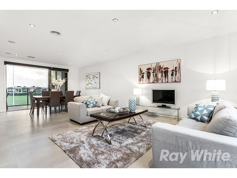 46 Waverley Park Drive, Mulgrave VIC 3170