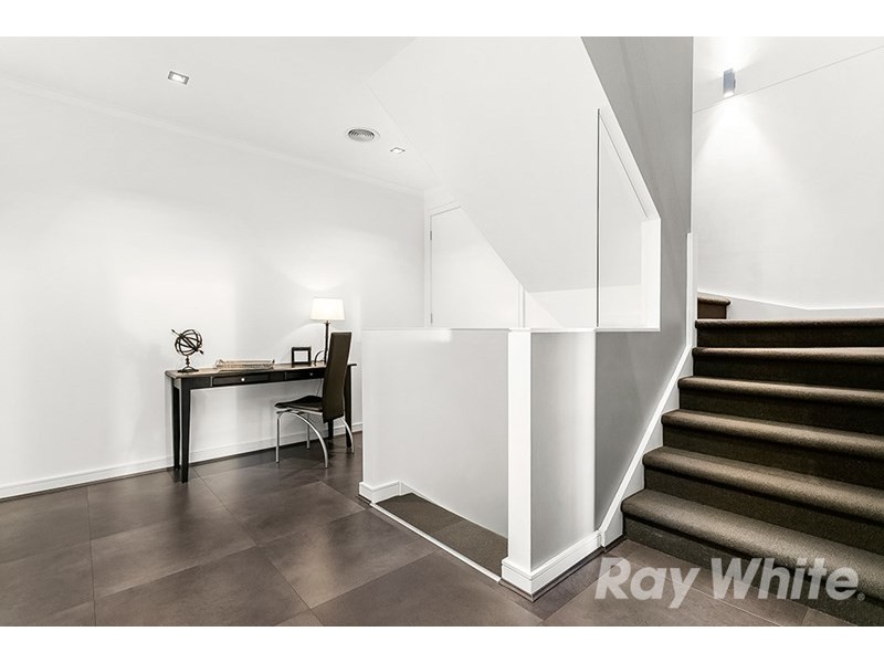 46 Waverley Park Drive, Mulgrave VIC 3170