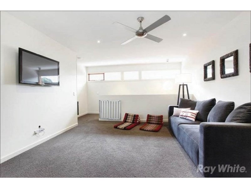 14 Avonhurst Drive, Glen Waverley VIC 3150