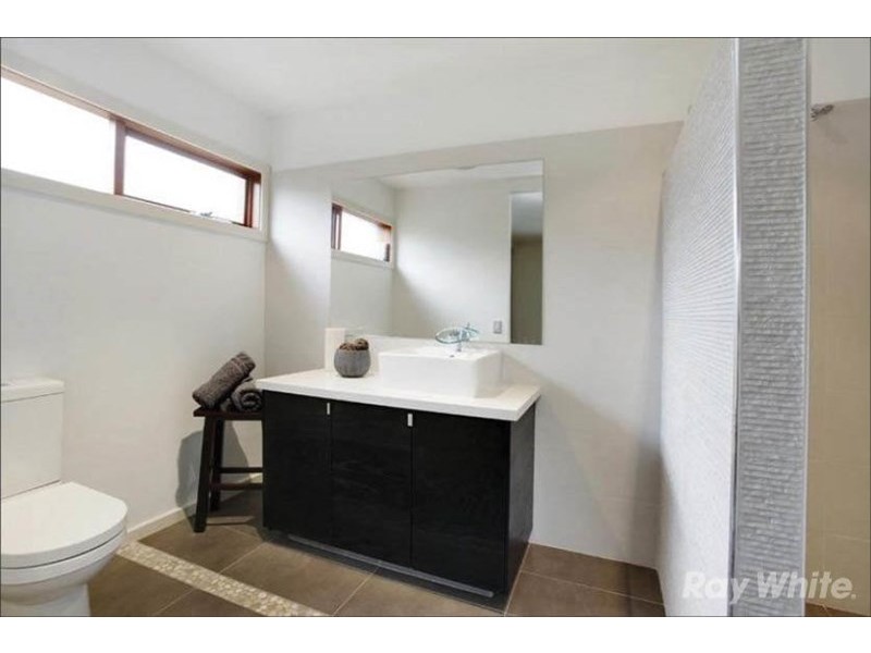 14 Avonhurst Drive, Glen Waverley VIC 3150