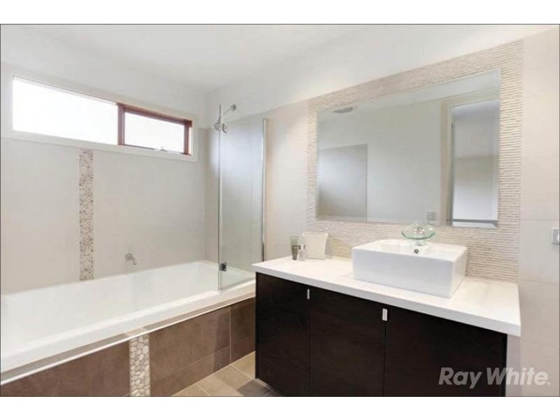 14 Avonhurst Drive, Glen Waverley VIC 3150