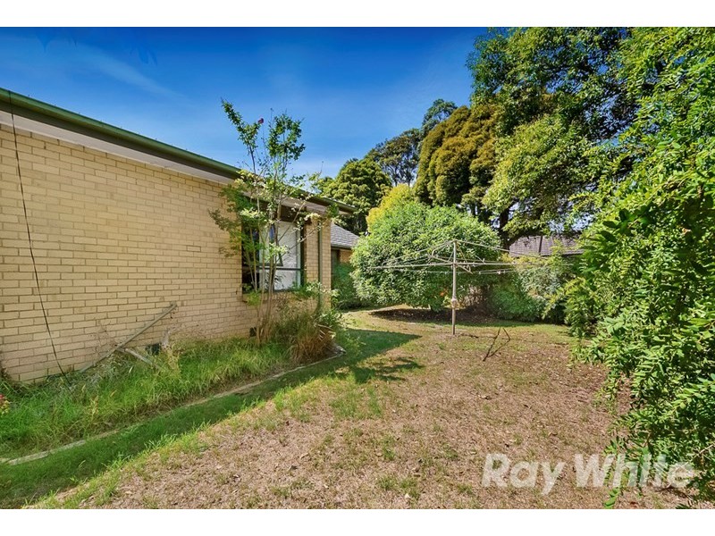 2 Hampton Court, Glen Waverley VIC 3150