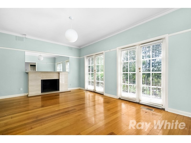 6 Miller Crescent, Mount Waverley VIC 3149