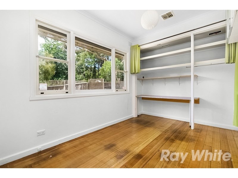 6 Miller Crescent, Mount Waverley VIC 3149