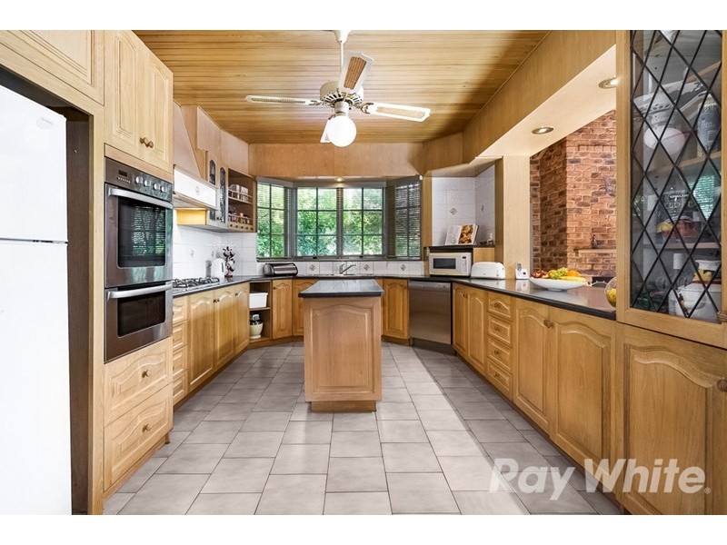 4 Wyuna Court, Wheelers Hill VIC 3150