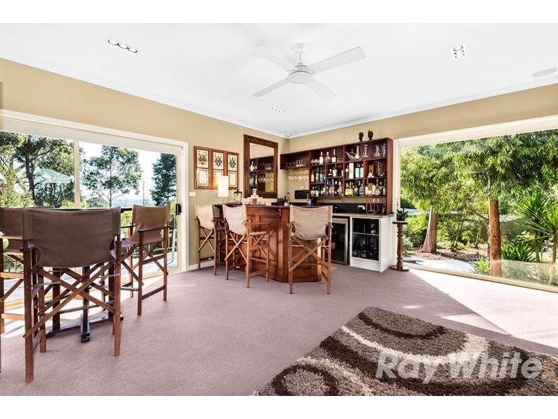 4 Kosciusko Court, Wheelers Hill VIC 3150