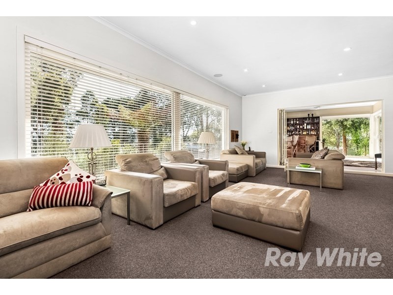 4 Kosciusko Court, Wheelers Hill VIC 3150