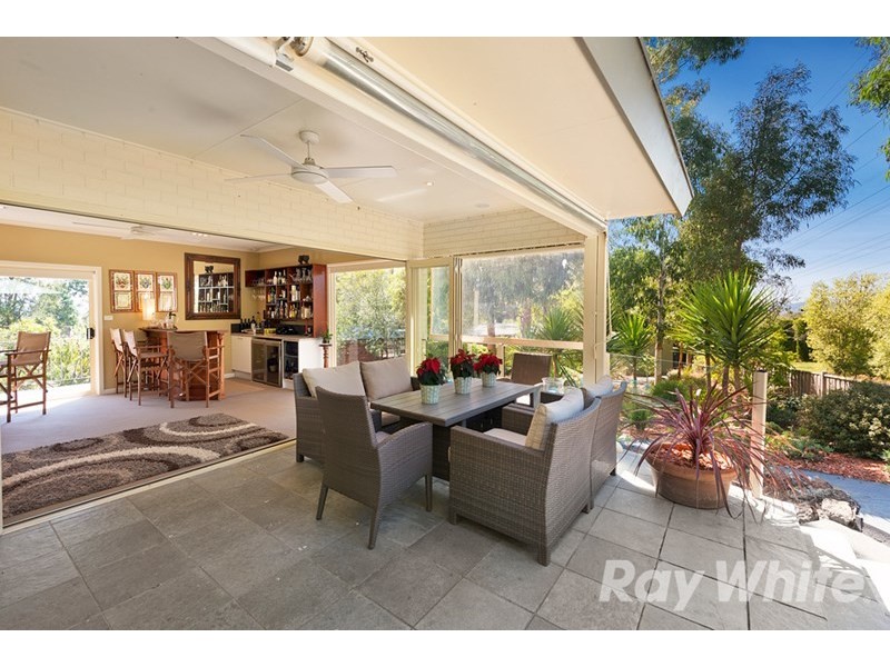 4 Kosciusko Court, Wheelers Hill VIC 3150