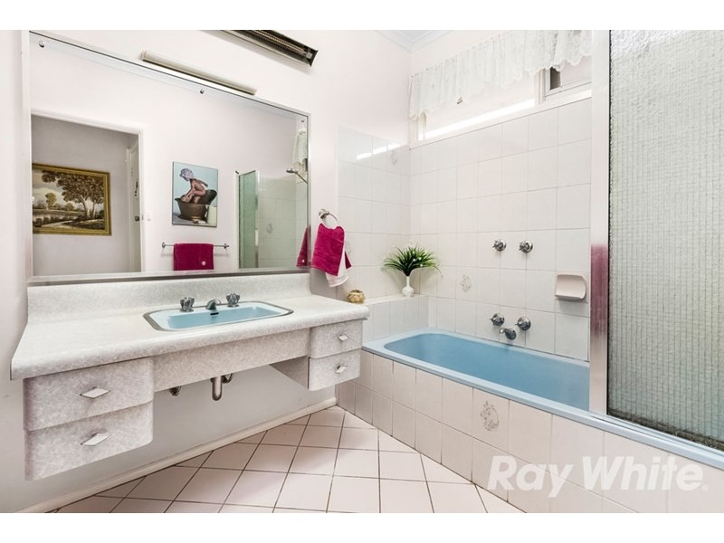 13 Clivejay Street, Glen Waverley VIC 3150