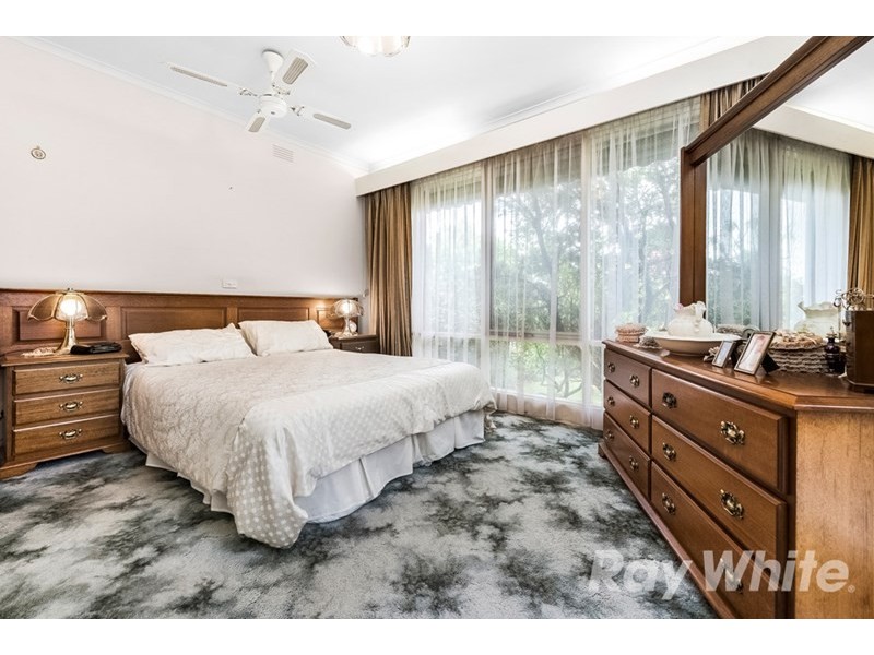 13 Clivejay Street, Glen Waverley VIC 3150