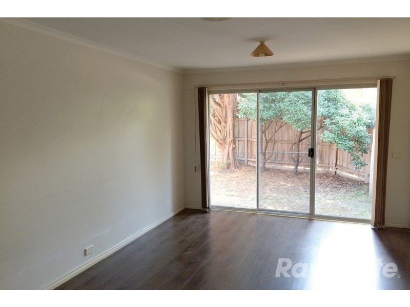 2/12 Lincoln Avenue, Glen Waverley VIC 3150