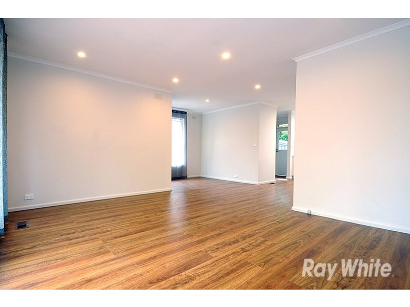 12 Rivett Crescent, Mulgrave VIC 3170
