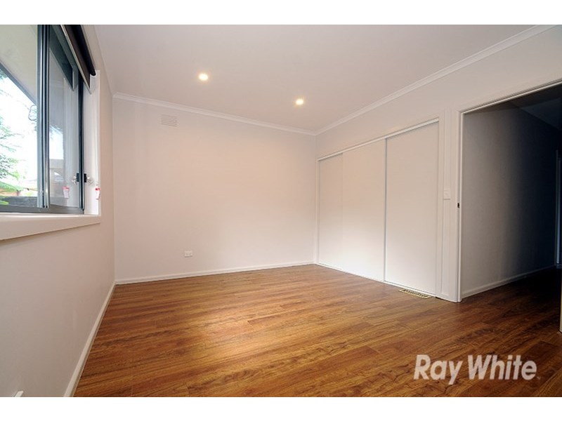 12 Rivett Crescent, Mulgrave VIC 3170