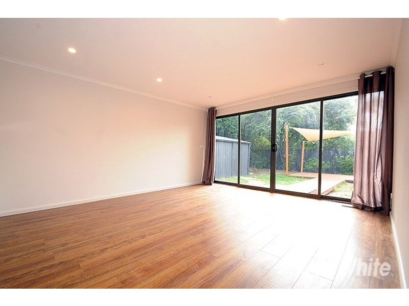 12 Rivett Crescent, Mulgrave VIC 3170