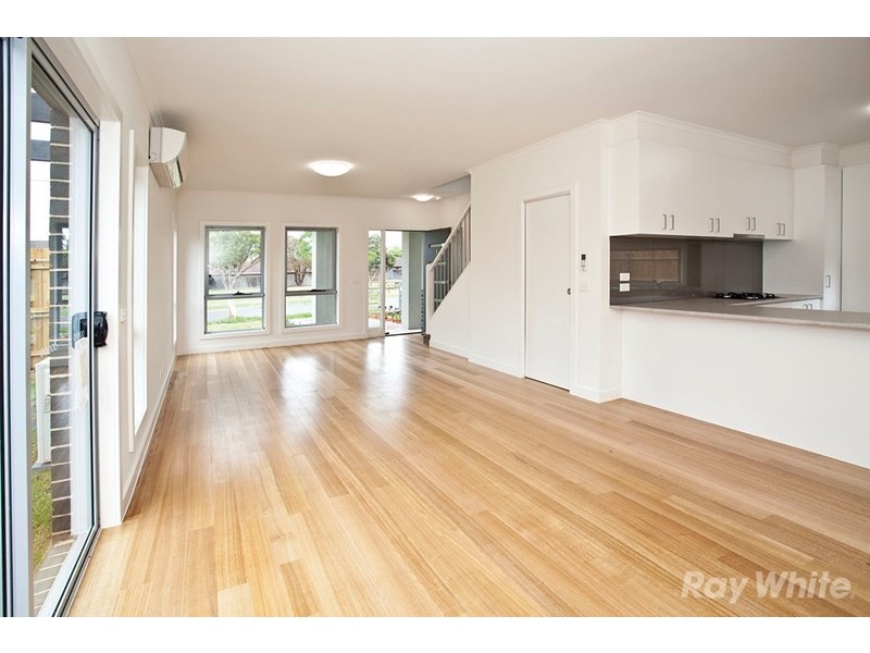 2/21 Dennis Street, Clayton VIC 3168