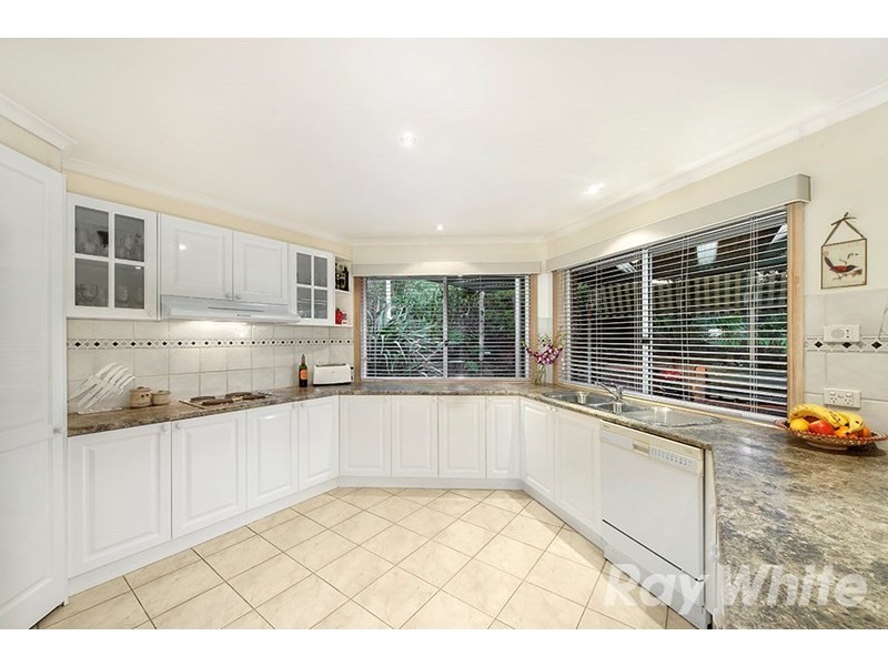 4 Blanton Drive, Mulgrave VIC 3170