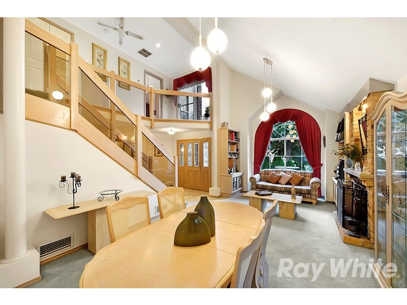 4 Blanton Drive, Mulgrave VIC 3170