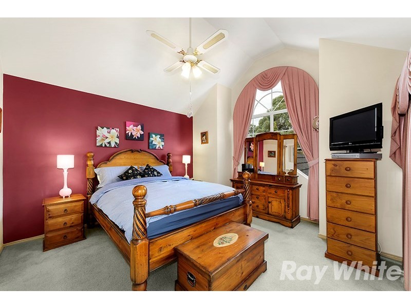 4 Blanton Drive, Mulgrave VIC 3170