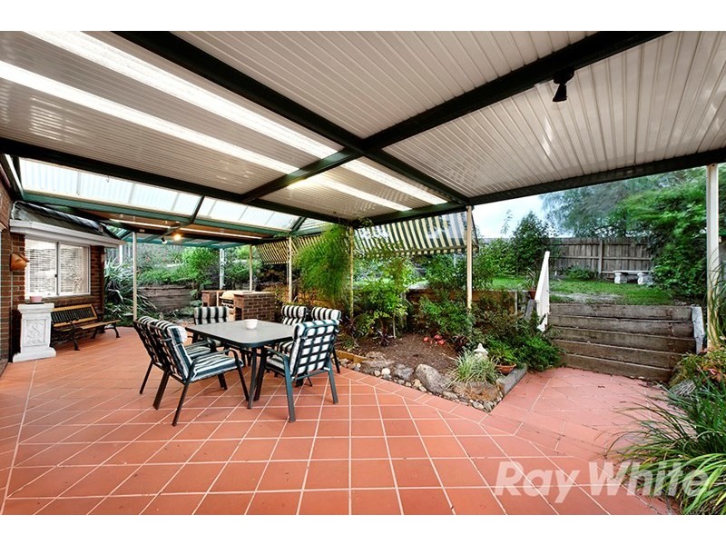 4 Blanton Drive, Mulgrave VIC 3170