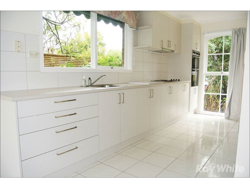 20 Sandowen Avenue, Burwood East VIC 3151