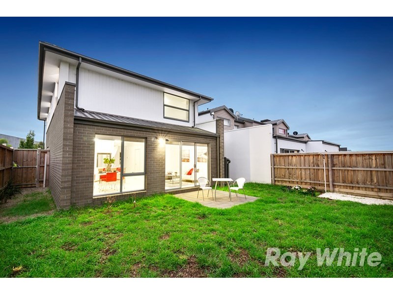 39 Brunton Crescent, Mulgrave VIC 3170