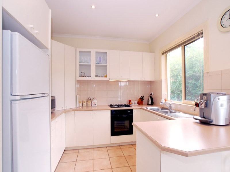 24 Aurisch Avenue, Glen Waverley VIC 3150