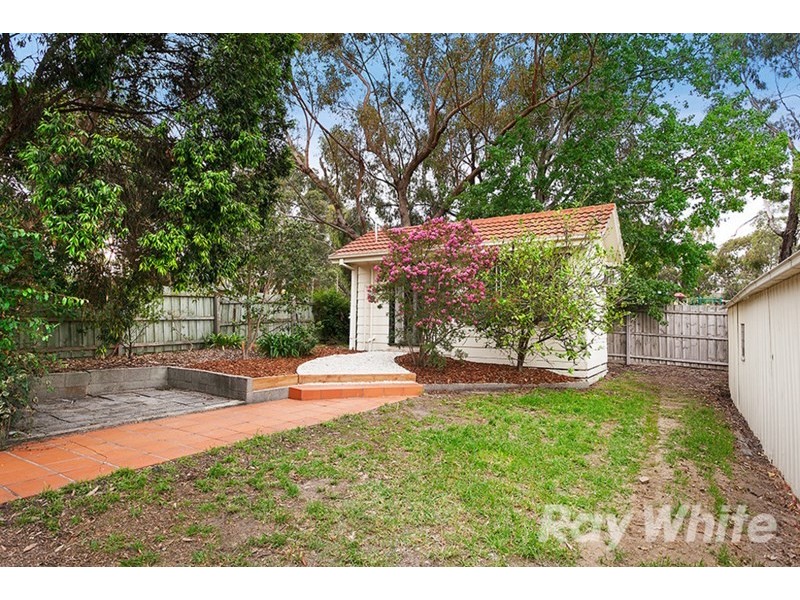 11 Stradella Avenue, Vermont South VIC 3133