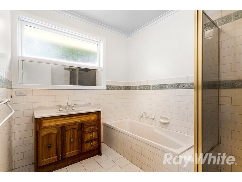 11 Stradella Avenue, Vermont South VIC 3133