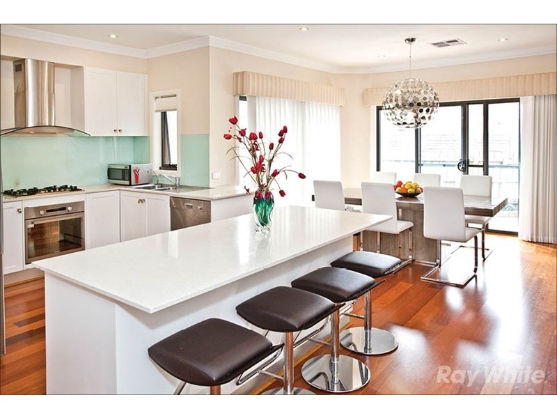 2/48 Delmore Crescent, Glen Waverley VIC 3150