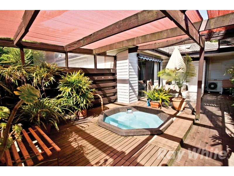 16 Allen Street, Glen Waverley VIC 3150