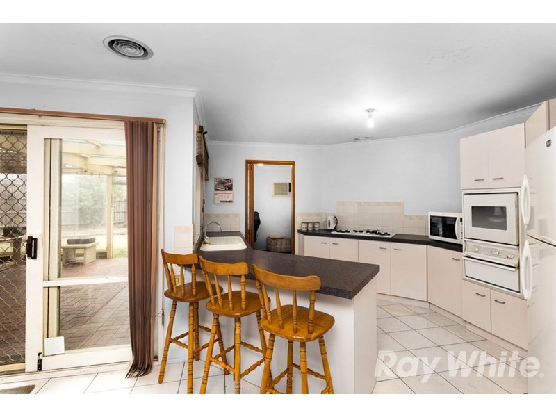 11 Jason Close, Berwick VIC 3806