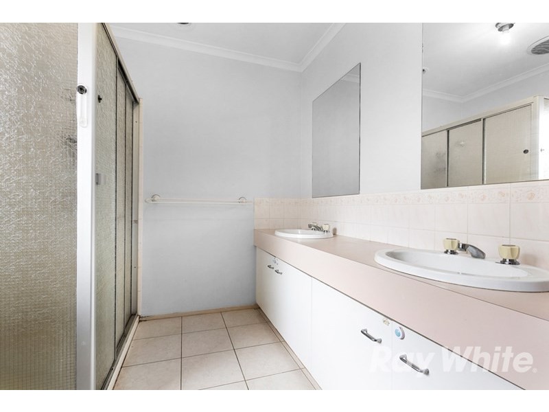 11 Jason Close, Berwick VIC 3806