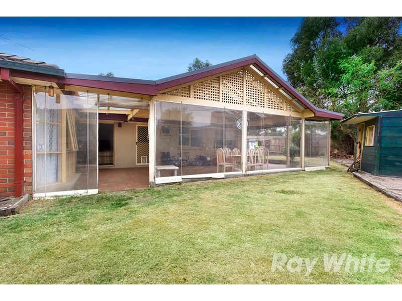 11 Jason Close, Berwick VIC 3806