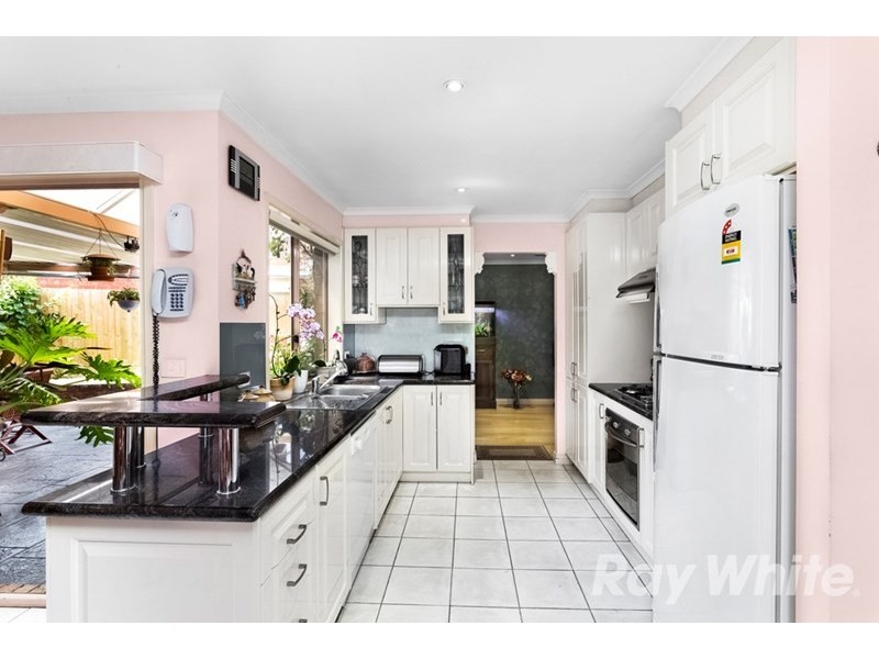 36 Elmwood Crescent, Glen Waverley VIC 3150