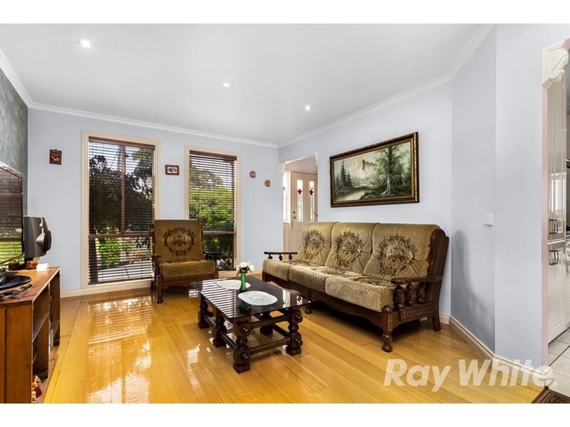 36 Elmwood Crescent, Glen Waverley VIC 3150
