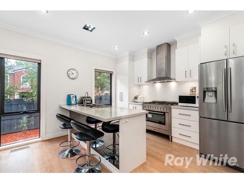 2/28 Ivanhoe Street, Glen Waverley VIC 3150