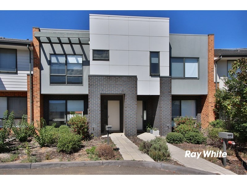 93 Waverley Park Drive, Mulgrave VIC 3170