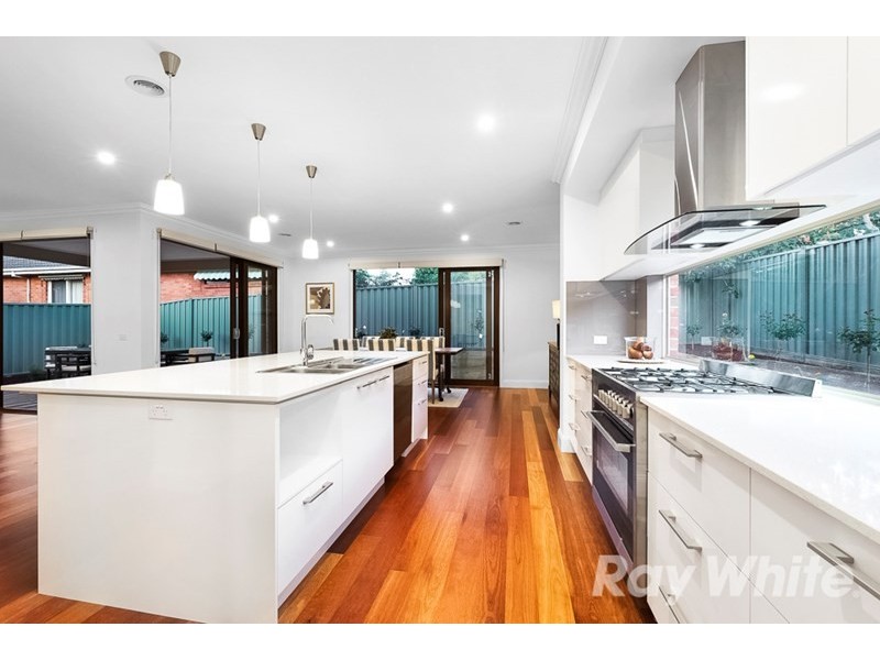 4 Arianne Road, Glen Waverley VIC 3150