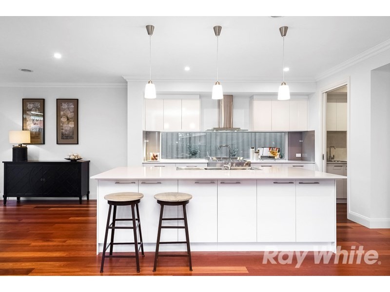 4 Arianne Road, Glen Waverley VIC 3150