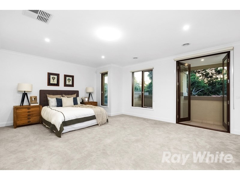 4 Arianne Road, Glen Waverley VIC 3150