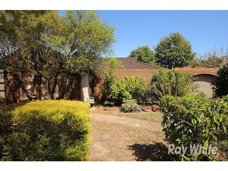 16 Entally Drive, Wheelers Hill VIC 3150